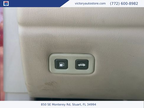 Used 2004 Cadillac XLR RWD image 21