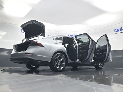 Used 2023 Honda Accord EX image 58