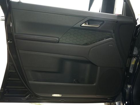 Used 2026 Lexus GX 550 w/ Accessory Package (32) image 19