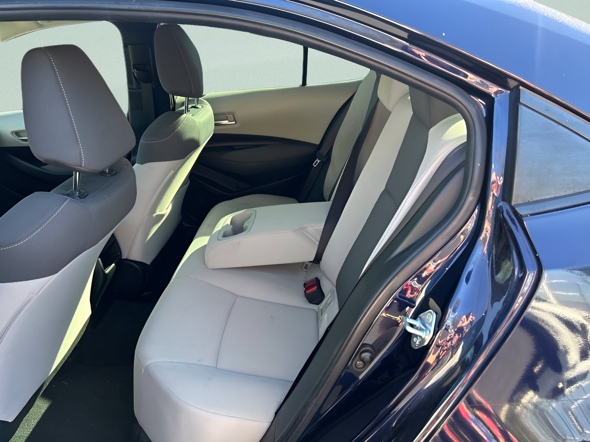 Used 2021 Toyota Corolla LE w/ Carpet Mat Package (TMS) FWD image 15
