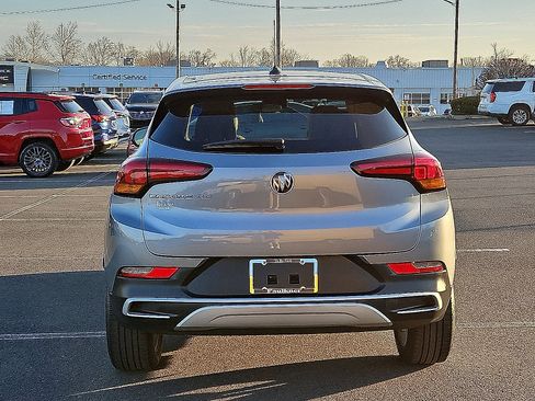 Used 2023 Buick Encore GX Preferred w/ Cold Weather Comfort Package FWD image 5