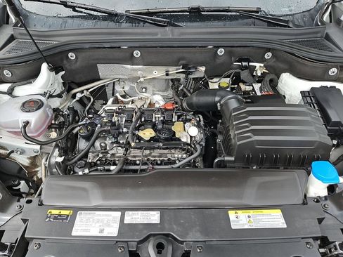 Used 2025 Volkswagen Atlas SE AWD/4WD image 36