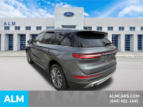 Used 2024 Lincoln Corsair Reserve image 10