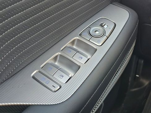 Used 2024 Hyundai Palisade Calligraphy image 23