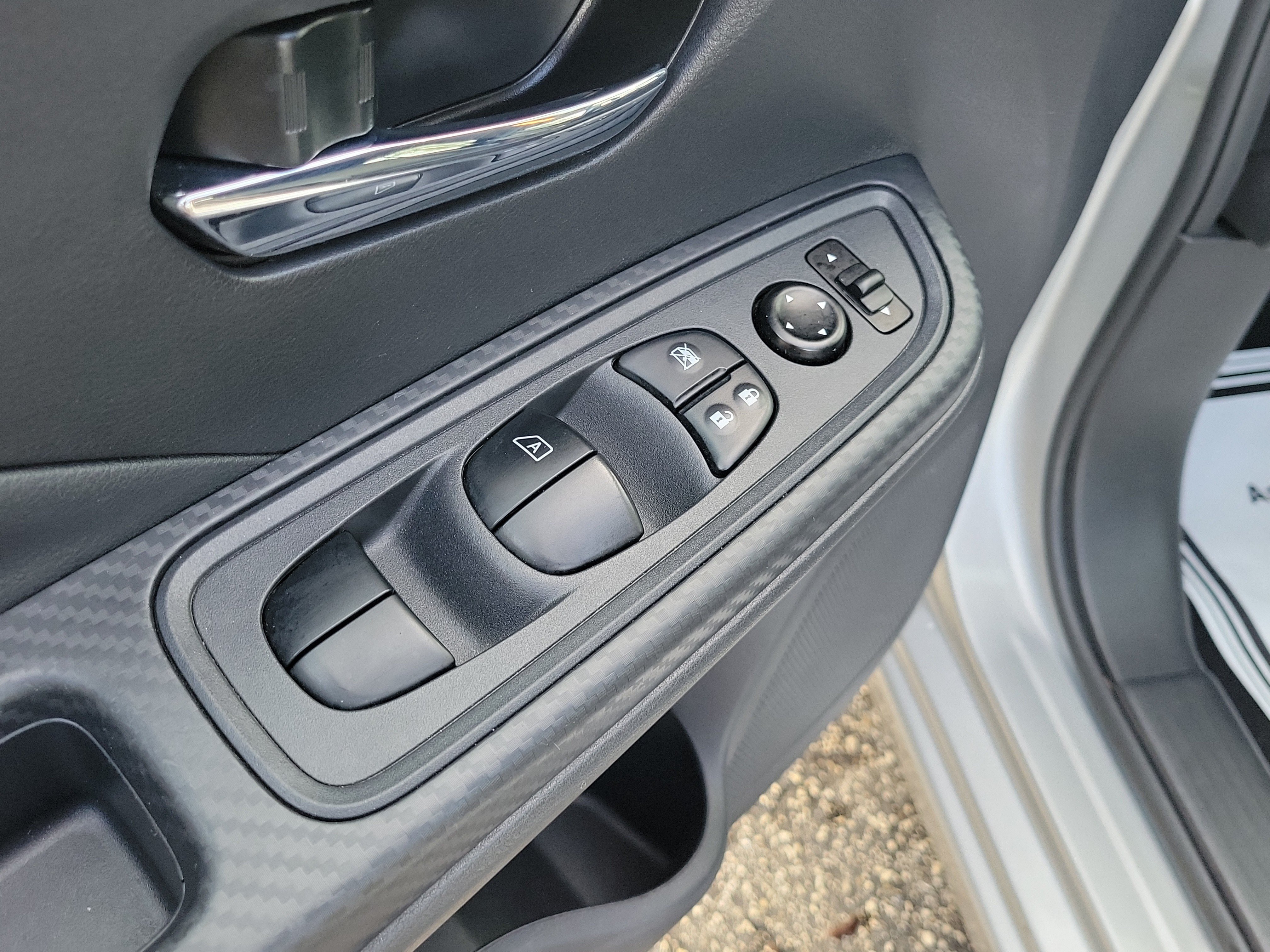 Certified 2025 Nissan Versa SV FWD image 17