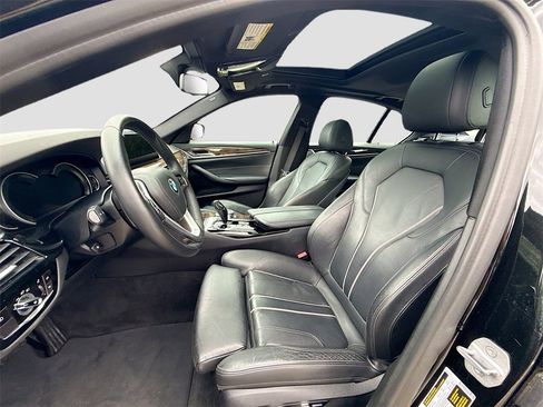 Used 2018 BMW 530e image 22