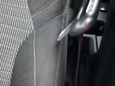 Used 2023 Kia Sorento LX image 13