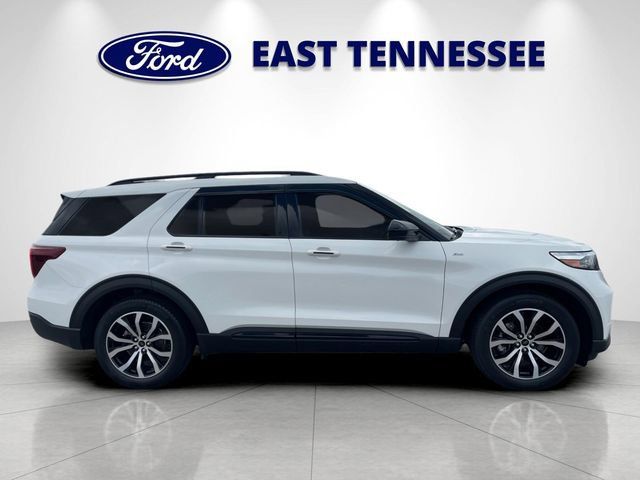 Used 2022 Ford Explorer ST-Line RWD image 2