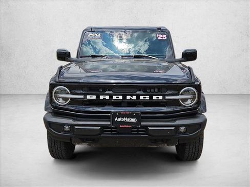 Used 2025 Ford Bronco Outer Banks AWD/4WD image 2