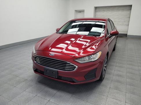 Used 2019 Ford Fusion SE AWD/4WD image 15