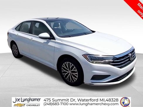 Used 2021 Volkswagen Jetta FWD image 2