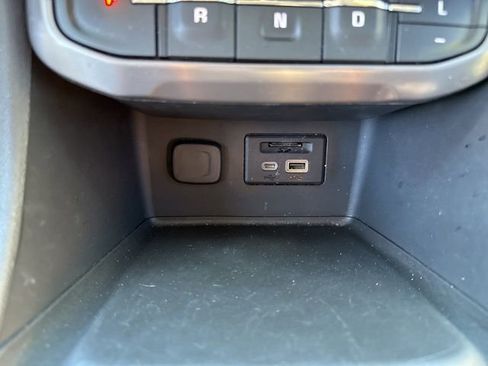 Used 2021 GMC Acadia AT4 image 36