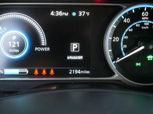 Certified 2024 Nissan Leaf SV Plus image 21