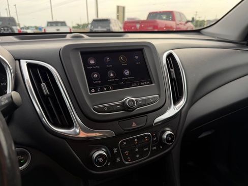 Used 2020 Chevrolet Equinox LT AWD/4WD image 17