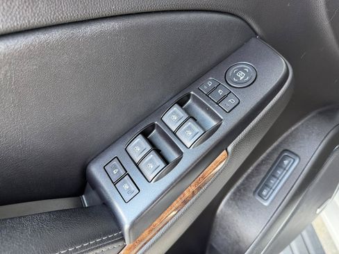 Used 2015 Chevrolet Tahoe LTZ AWD/4WD image 12