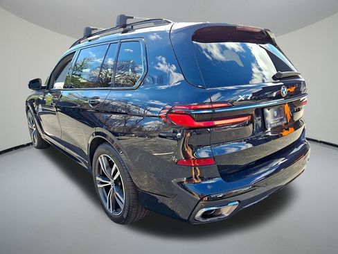 Used 2025 BMW X7 xDrive40i w/ M Sport Package image 4
