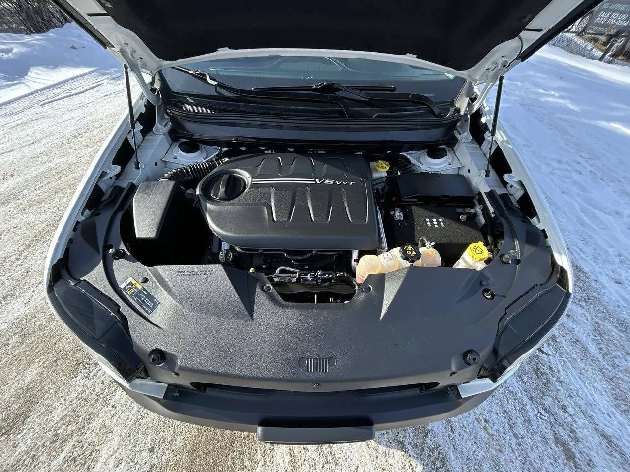 Used 2019 Jeep Cherokee Trailhawk AWD/4WD image 21