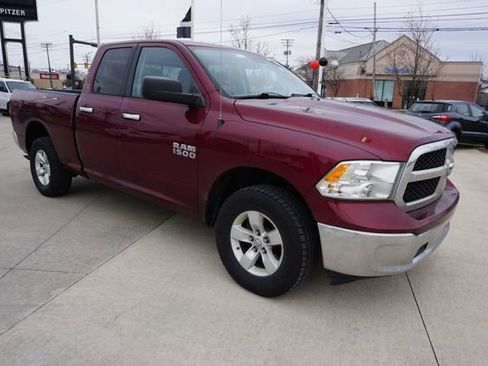 Used 2018 RAM 1500 Classic SLT image 2