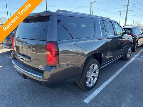 Used 2018 Chevrolet Suburban Premier image 3