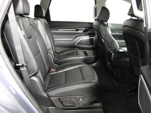Used 2023 Kia Telluride S image 23