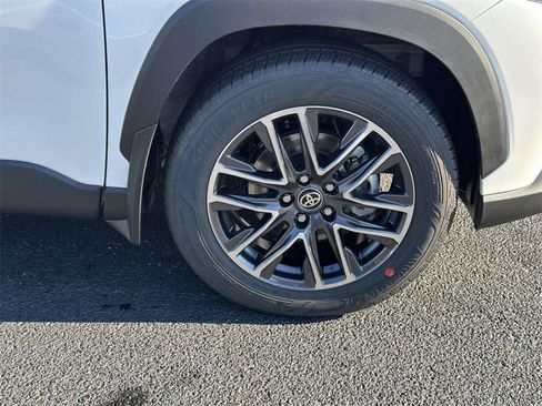 New 2026 Toyota Corolla Cross XLE w/ Convenience Package image 24