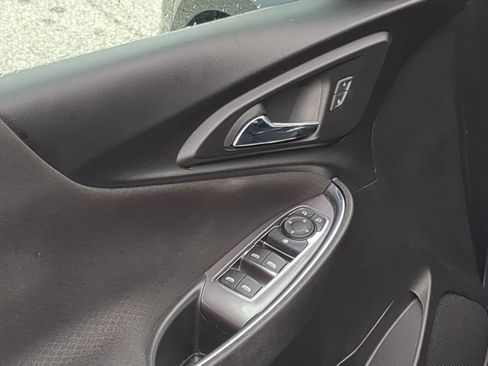 Used 2021 Chevrolet Malibu LT image 13