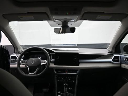 New 2026 Volkswagen Taos SE AWD/4WD image 10