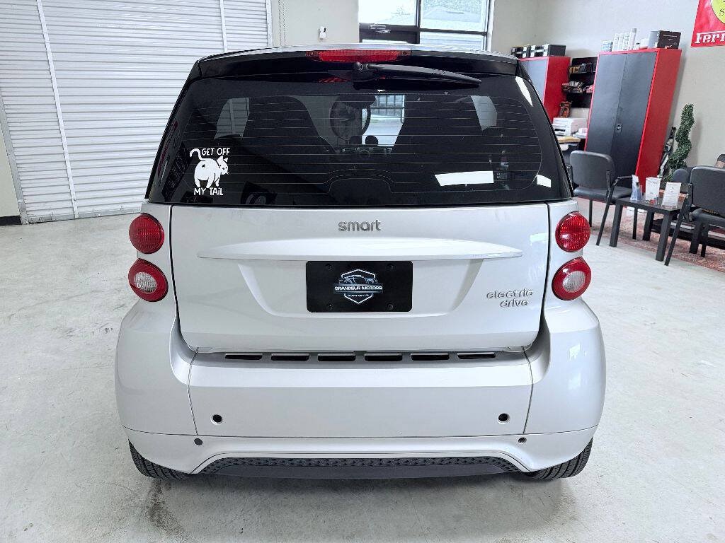 Used 2015 smart fortwo electric drive RWD image 40
