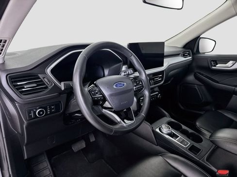 Used 2024 Ford Escape Platinum AWD/4WD image 9