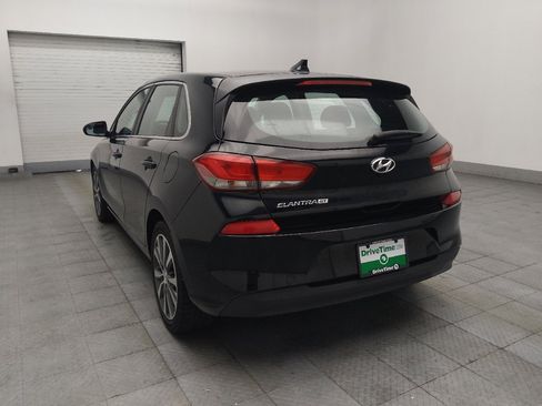 Used 2019 Hyundai Elantra GT FWD image 5