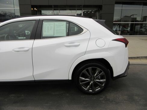 Used 2025 Lexus UX 300h AWD image 5