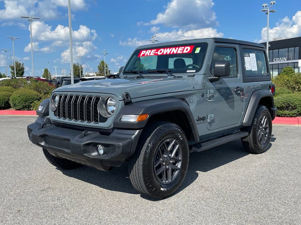 Used 2026 Jeep Wrangler Sport AWD/4WD image 3