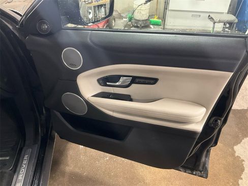 Used 2017 Land Rover Range Rover Evoque HSE image 16