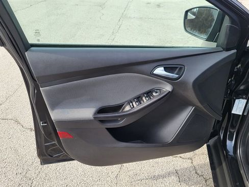 Used 2013 Ford Focus SE image 24