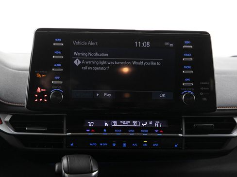 Used 2024 Toyota Sienna XSE w/ XSE Plus Package AWD/4WD image 19