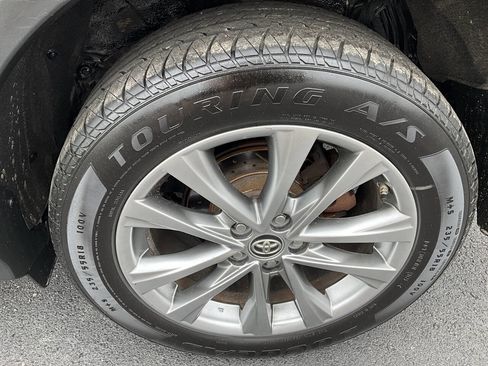 Used 2017 Toyota RAV4 Limited FWD image 33
