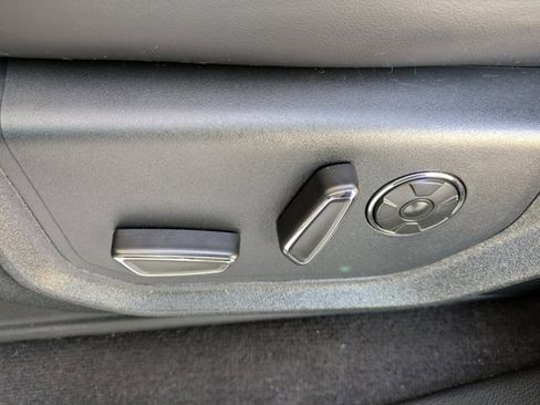 Certified 2020 Ford F150 Platinum w/ Equipment Group 701A Luxury image 22