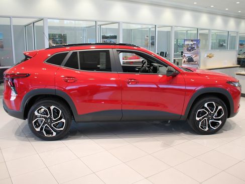 New 2026 Chevrolet Trax RS w/ Driver Confidence Package FWD image 31