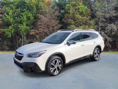 Certified 2022 Subaru Outback Touring image 1