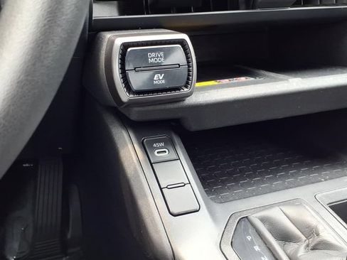 Used 2026 Toyota RAV4 XLE Premium AWD/4WD image 27
