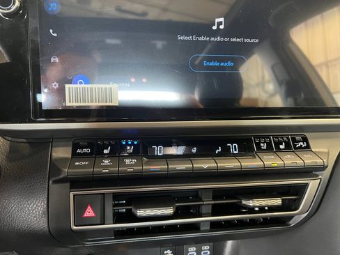 Used 2025 Toyota Camry XSE w/ Premium Plus Package image 22