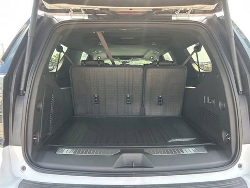 New 2026 Chevrolet Suburban RST w/ Comfort Package AWD/4WD image 31