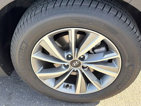 Used 2020 Hyundai Santa Fe SEL w/ Convenience Package image 4