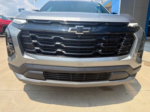 Used 2025 Chevrolet Equinox LT w/ Convenience Package II AWD/4WD image 11