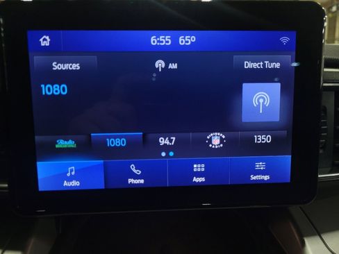 Used 2021 Ford Explorer XLT w/ Equipment Group 202A image 25