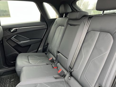 Used 2025 Audi Q3 2.0T Premium image 33