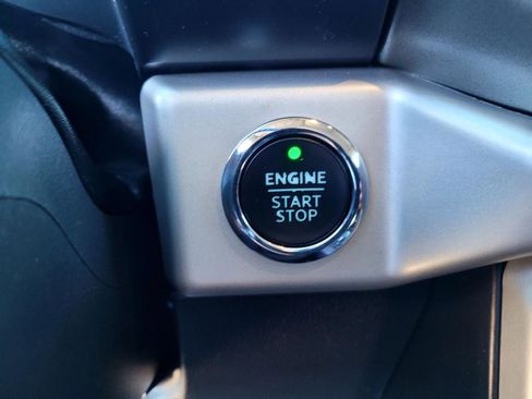 Used 2023 Ford Expedition XLT image 26