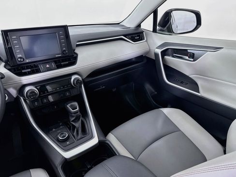 Certified 2022 Toyota RAV4 XLE Premium AWD/4WD image 23