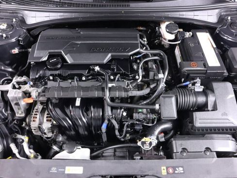 Used 2022 Hyundai Elantra SEL w/ Convenience + Premium Package FWD image 39