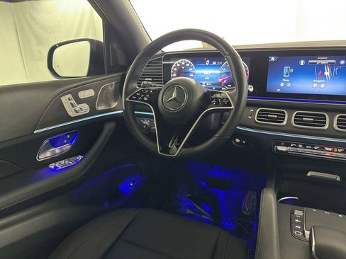 Certified 2025 Mercedes-Benz GLS 450 4MATIC image 28